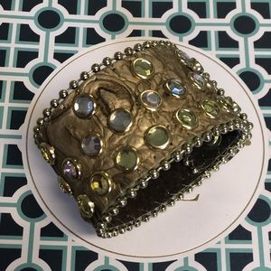 Leather Wrap jeweled Snap Bracelet